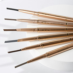 アイライナーの画像