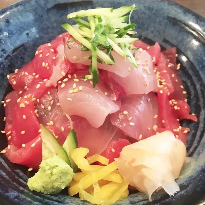 まぐろ屋炭太郎（幸太郎）ブリマグロ2色丼